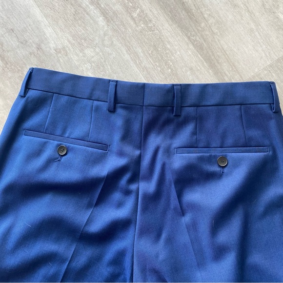 Hugo Boss Suit US 36S - Picture 11 of 12